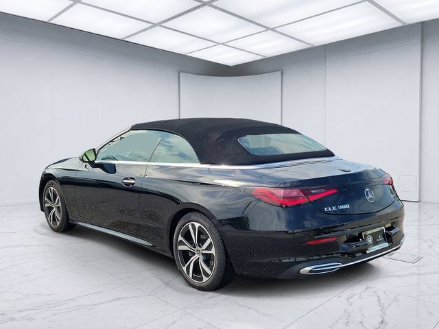 Used 2025 Mercedes-Benz CLE 300 4MATIC Cabriolet image 5