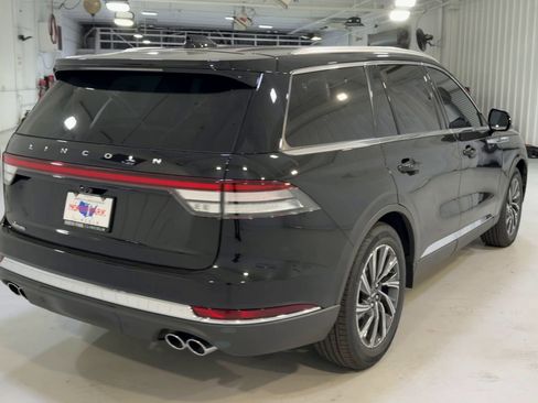 New 2026 Lincoln Aviator 2WD image 9