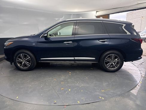 Used 2017 INFINITI QX60 AWD w/ Premium Package image 6