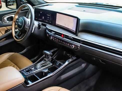 Used 2024 Kia Sorento SX Prestige w/ Olive Brown Leather Package image 45