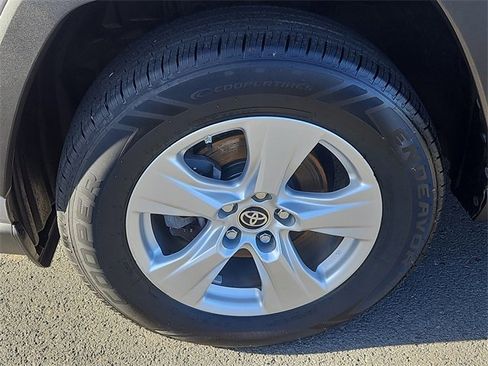 Used 2019 Toyota RAV4 XLE image 6