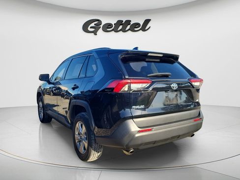 Used 2023 Toyota RAV4 XLE w/ Convenience Package FWD image 4