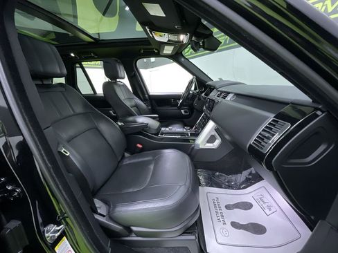 Used 2020 Land Rover Range Rover HSE image 30