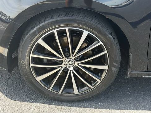 Used 2016 Volkswagen Jetta Sport FWD image 17