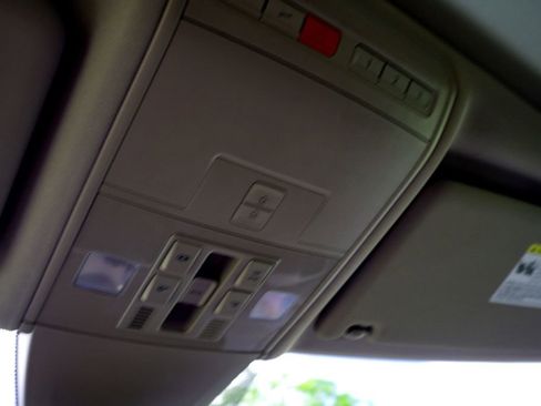 Used 2019 Volkswagen Atlas SE w/ Panoramic Sunroof Package FWD image 20