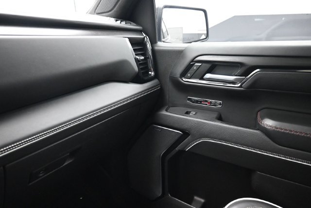Used 2025 GMC Sierra 1500 AT4X AWD/4WD image 9