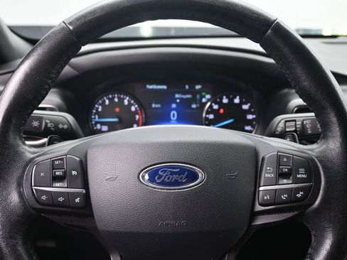 Used 2020 Ford Explorer XLT w/ Equipment Group 202A AWD/4WD image 14