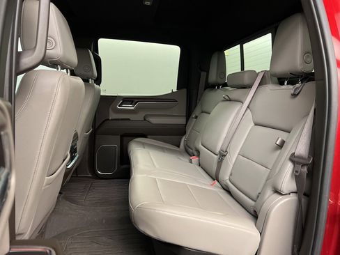 Used 2023 GMC Sierra 1500 SLT image 29