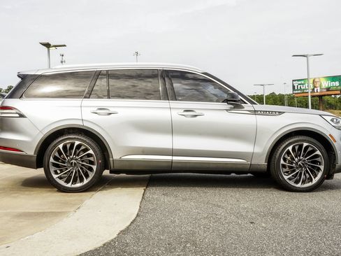 Used 2020 Lincoln Aviator Reserve w/ Equipment Group 202A AWD/4WD image 6