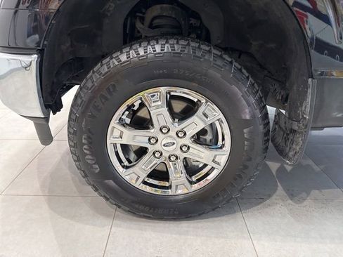 Used 2023 Ford F150 Lariat w/ Trailer Tow Package image 14