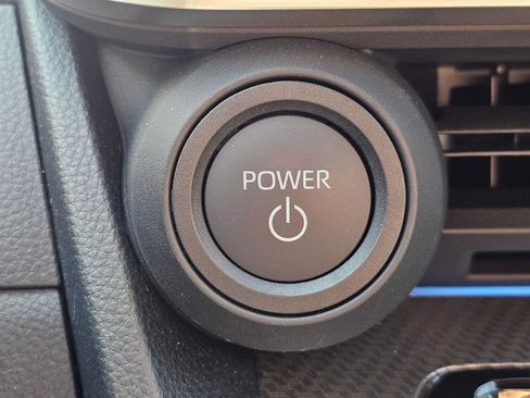 Certified 2026 Toyota Prius XLE FWD image 30
