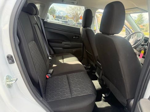 Used 2025 Mitsubishi Outlander Sport AWD image 13