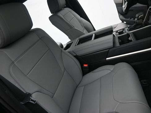 New 2026 Toyota Tundra Limited AWD/4WD image 11