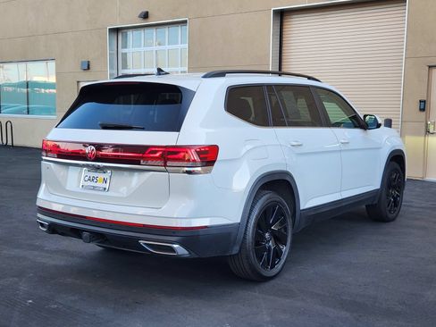 Used 2024 Volkswagen Atlas SE FWD image 7