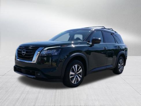 Used 2022 Nissan Pathfinder SL image 7