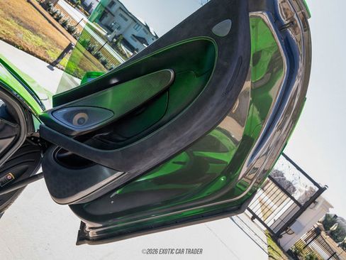 Used 2018 McLaren 570S Spider image 37