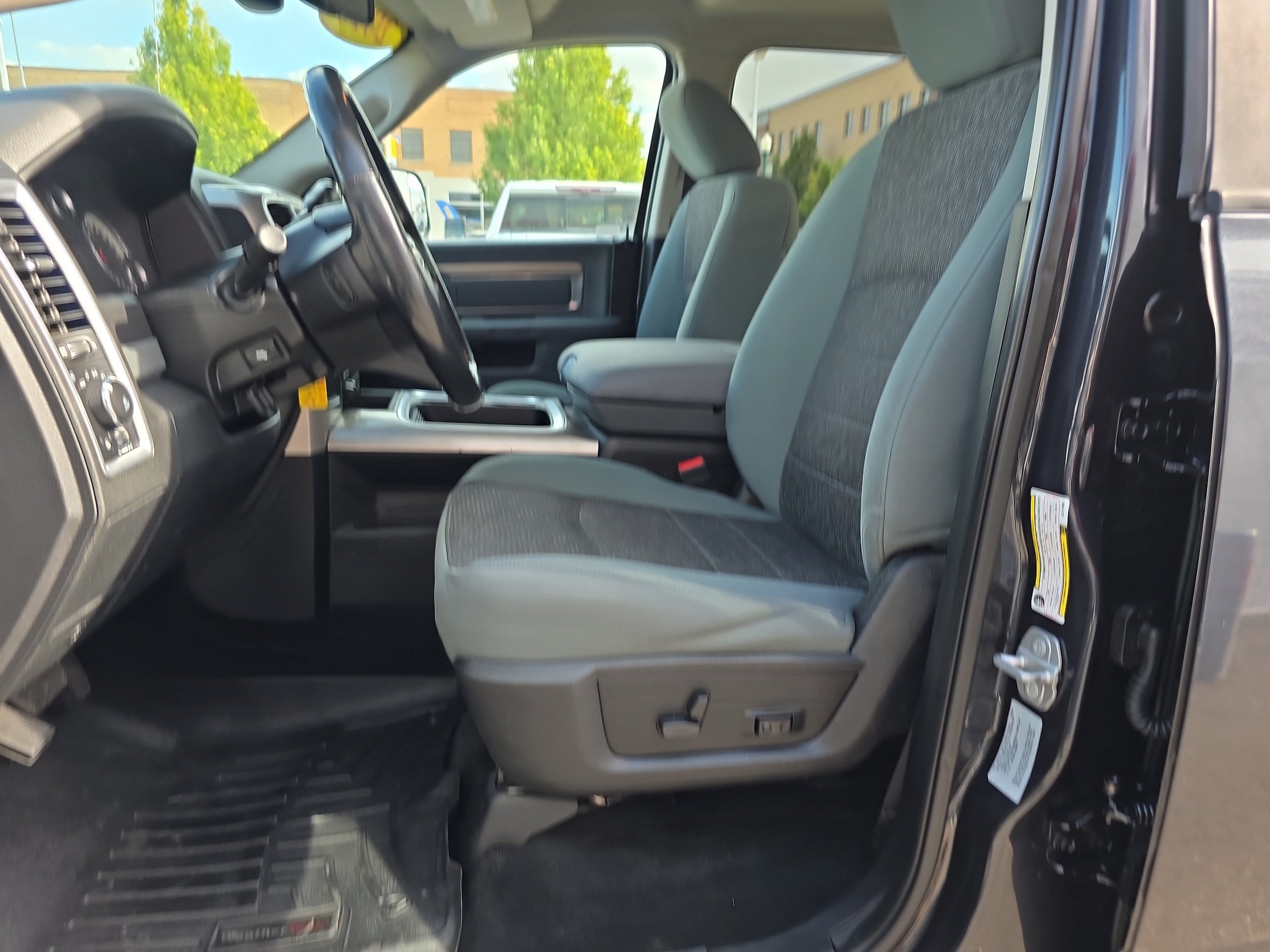 Used 2018 RAM 3500 Big Horn AWD/4WD image 10