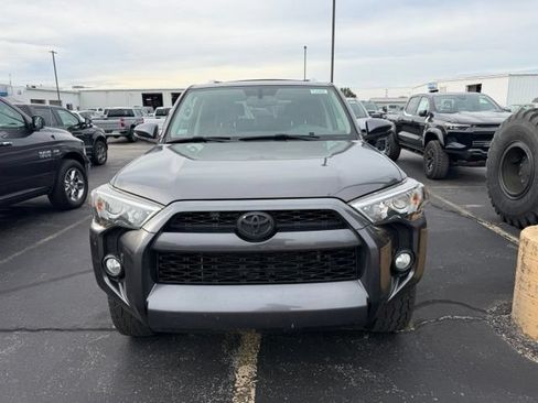 Used 2016 Toyota 4Runner SR5 Premium AWD/4WD image 2