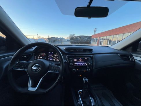 Used 2018 Nissan Rogue S image 23