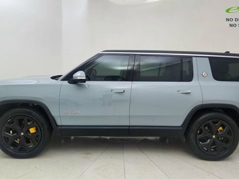 Used 2024 Rivian R1S Adventure AWD/4WD image 3