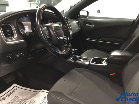 Used 2015 Dodge Charger SE w/ Power Sunroof Group AWD/4WD image 20