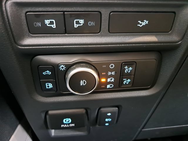 Used 2024 Ford F150 Lariat w/ FX4 Off-Road Package AWD/4WD image 19