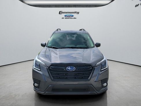 Used 2022 Subaru Forester Premium image 2