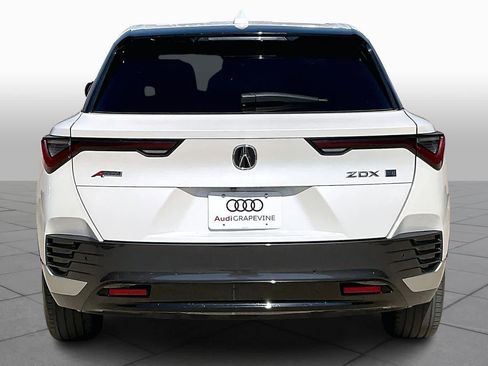 Used 2024 Acura ZDX A-Spec image 5