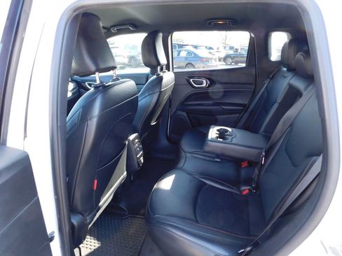 Used 2023 Jeep Compass Trailhawk image 12