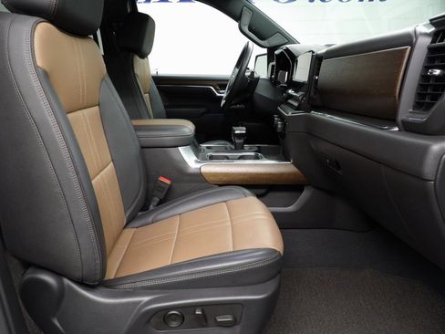 Used 2023 Chevrolet Silverado 1500 High Country w/ Technology Package image 35