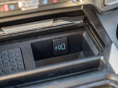 Certified 2024 Ford F250 Lariat w/ Black Appearance Package image 34