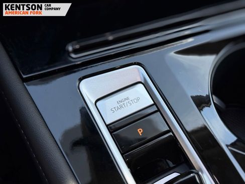 Used 2025 Volkswagen Atlas SE AWD/4WD image 31