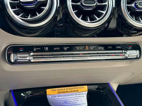 New 2025 Mercedes-Benz GLA 250 image 25