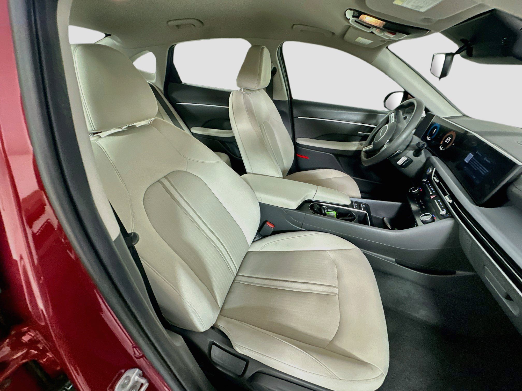 Used 2025 Hyundai Sonata SEL FWD image 30