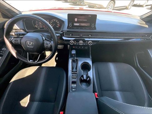 Used 2025 Honda Civic Sport image 17