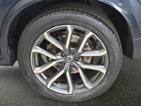 Used 2019 Volvo XC90 T6 Momentum w/ Advanced Package image 36