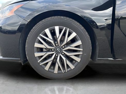 Used 2023 Nissan Altima 2.5 SV image 30