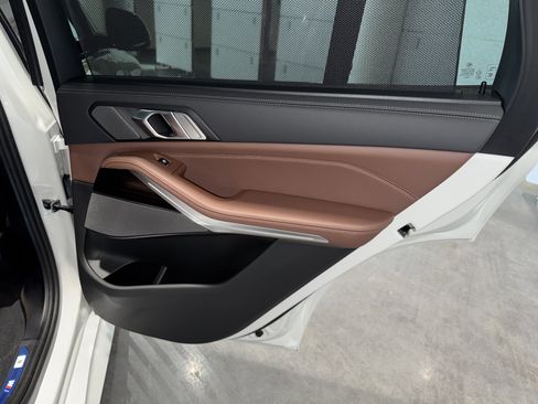 New 2026 BMW X5 sDrive40i w/ M Sport Package image 10