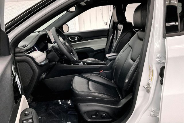 Used 2024 Jeep Compass Limited AWD/4WD image 23
