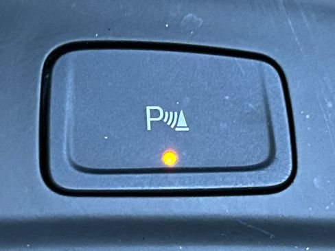 Used 2023 Chevrolet Equinox LT FWD image 31