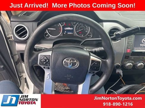 Used 2014 Toyota Tundra SR5 AWD/4WD image 9