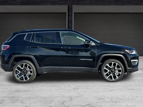 Used 2018 Jeep Compass Limited w/ Navigation Group image 3