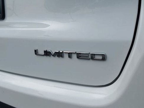 Certified 2023 Jeep Compass Limited w/ Elite Group AWD/4WD image 9