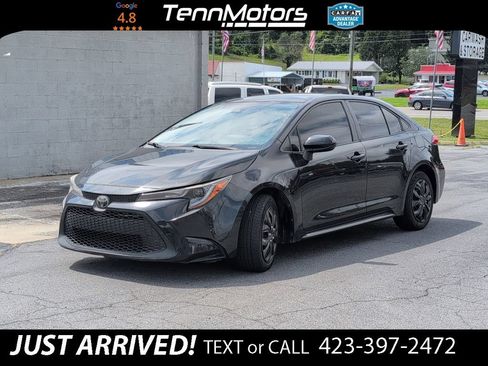 Used 2020 Toyota Corolla LE FWD image 1