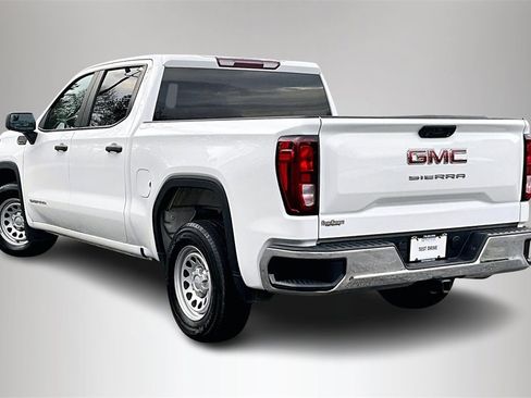 Certified 2022 GMC Sierra 1500 Pro w/ Pro Value Package image 5