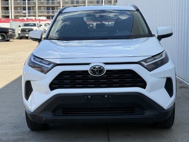 Used 2025 Toyota RAV4 XLE FWD image 8