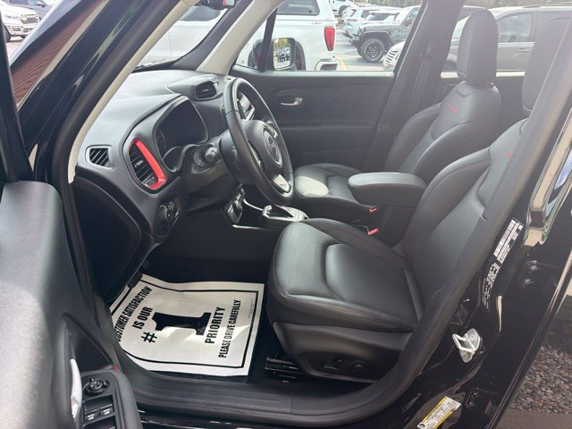 Certified 2023 Jeep Renegade Trailhawk w/ Sun/Sound Group AWD/4WD image 28