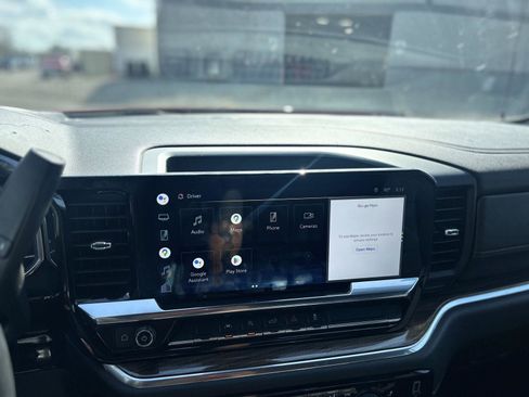 Used 2022 Chevrolet Silverado 1500 LT image 10