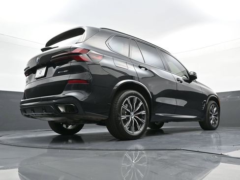 Used 2026 BMW X5 xDrive40i w/ M Sport Package image 30