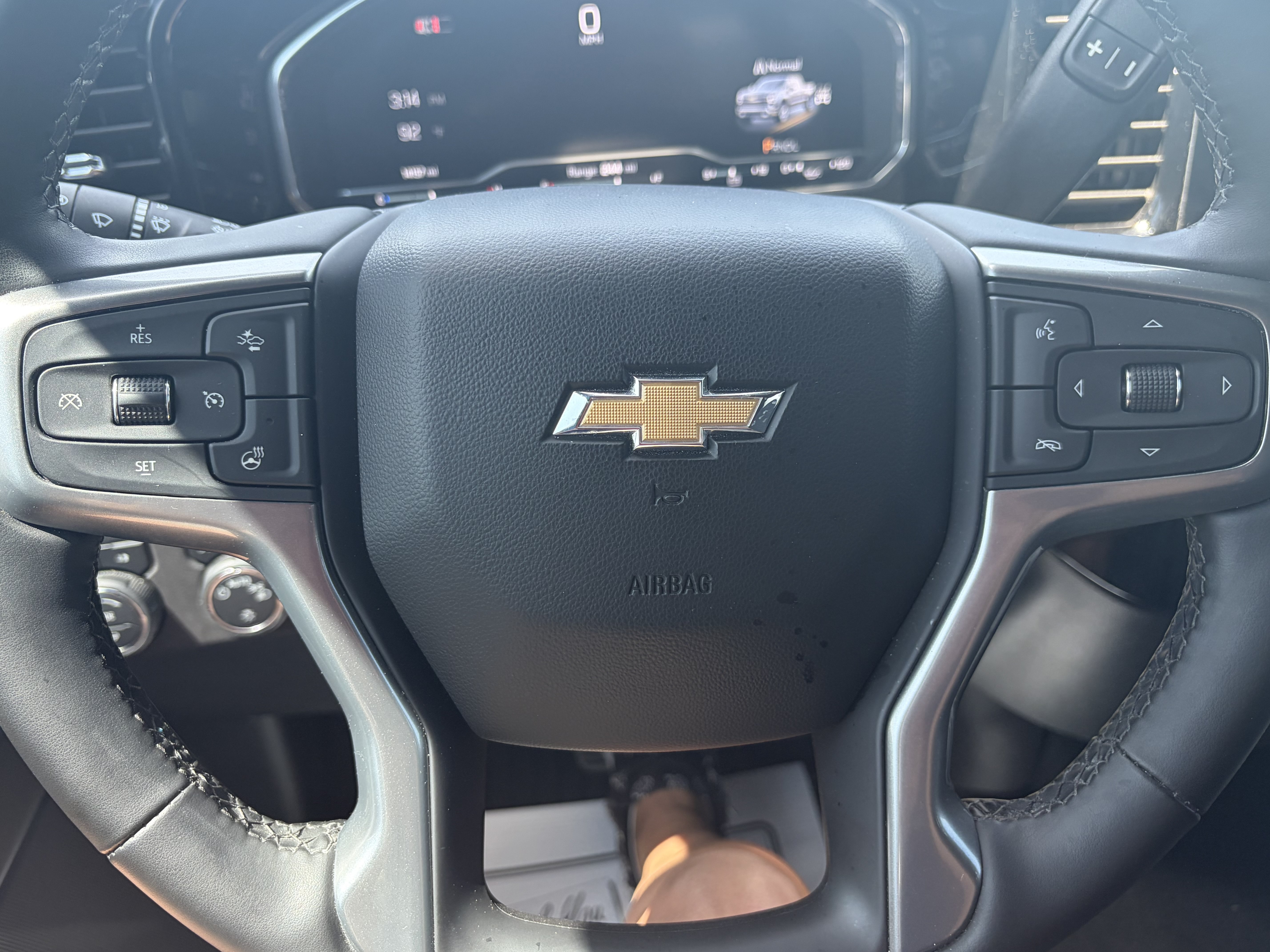 Used 2024 Chevrolet Silverado 1500 LT AWD/4WD image 21